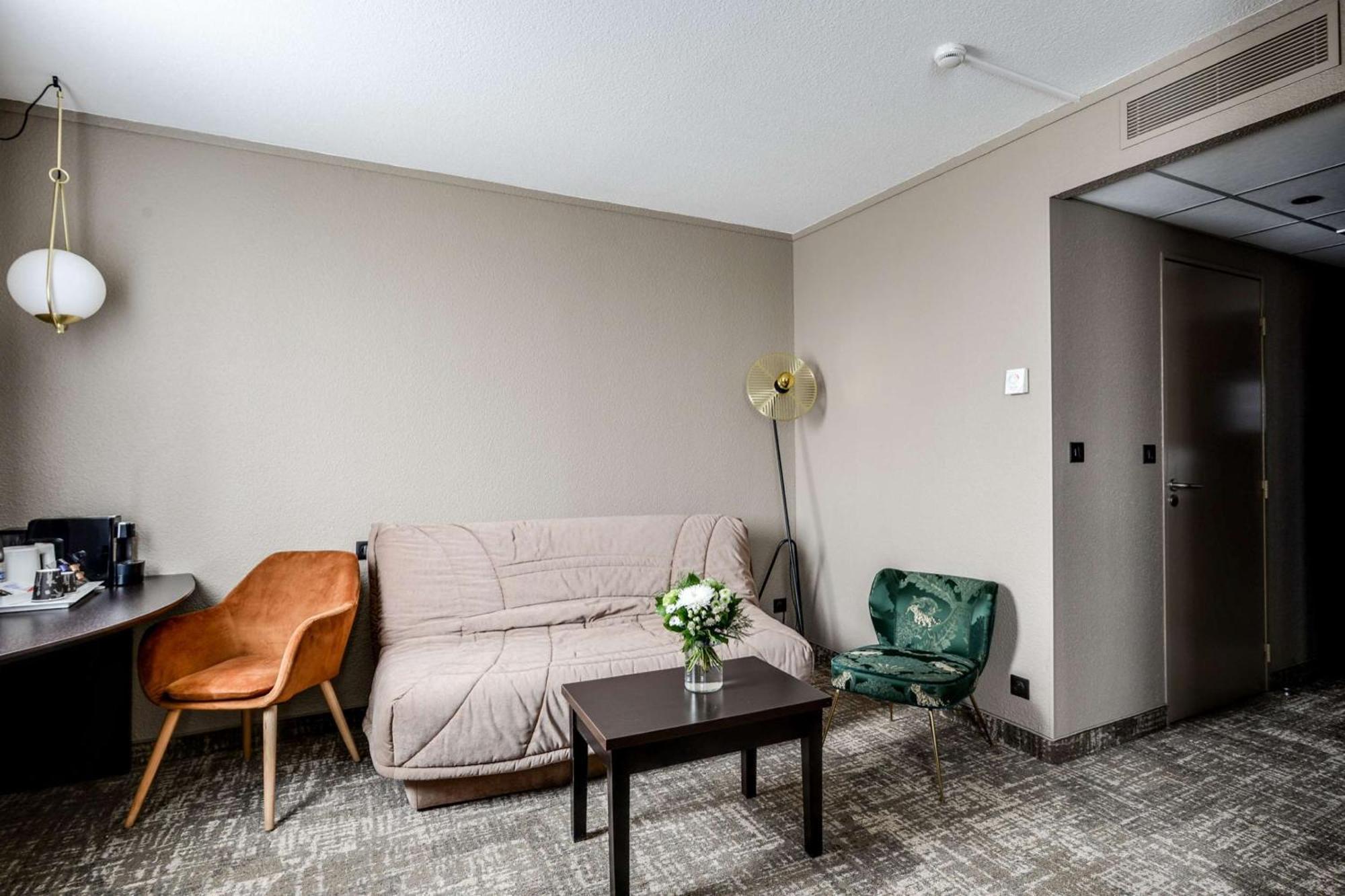 Brit Hotel Du Stade Rennes Ouest Bagian luar foto